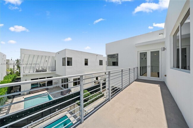 Building Photo - 10067 NW 75th Terrace