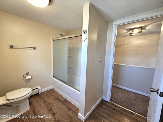 Building Photo - 806 Washington St