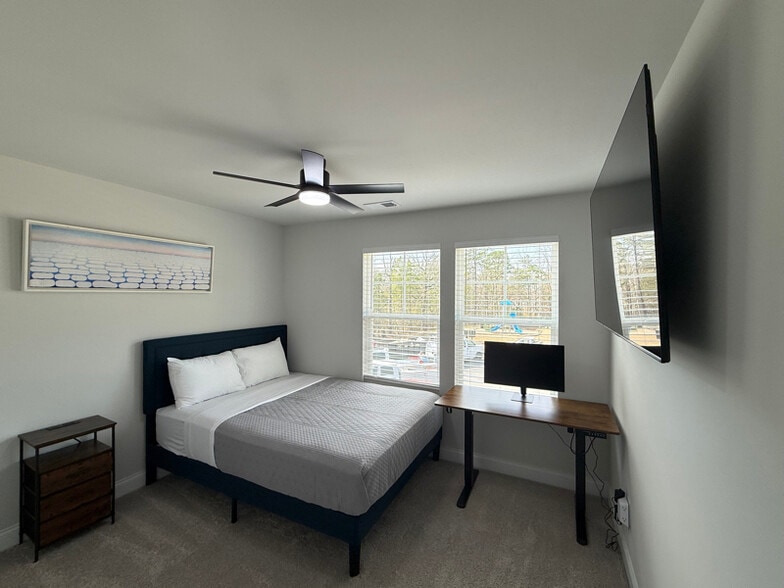 Building Photo - 4045 Grommet Ct