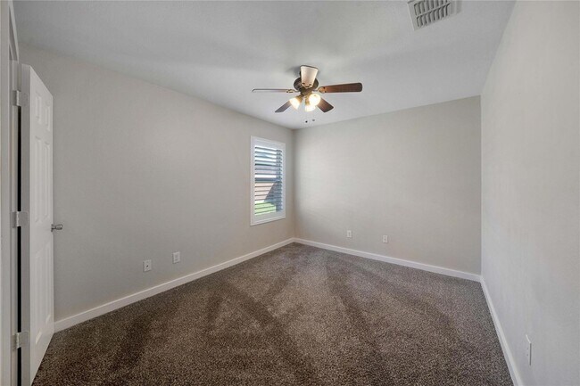 Building Photo - 716 Preston Dr