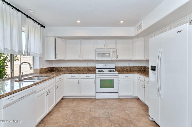 Building Photo - 3617 E Potter Dr
