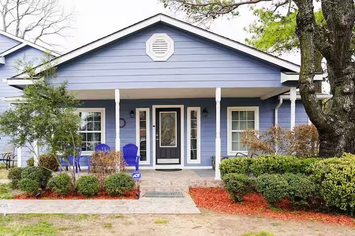 Building Photo - 1012 Hilltop Dr