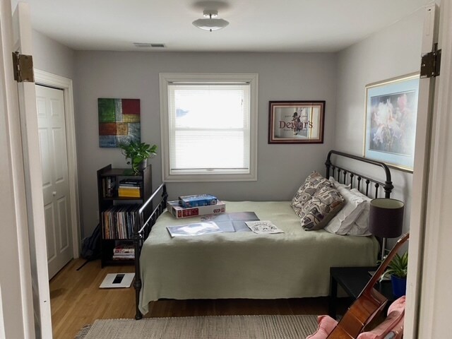 Building Photo - 605 4th St NE