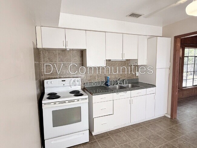 Building Photo - 4935 Emerson Ave S