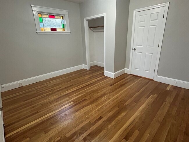 Building Photo - 21 Carney St