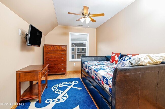 Building Photo - 45 Sylvia Ln