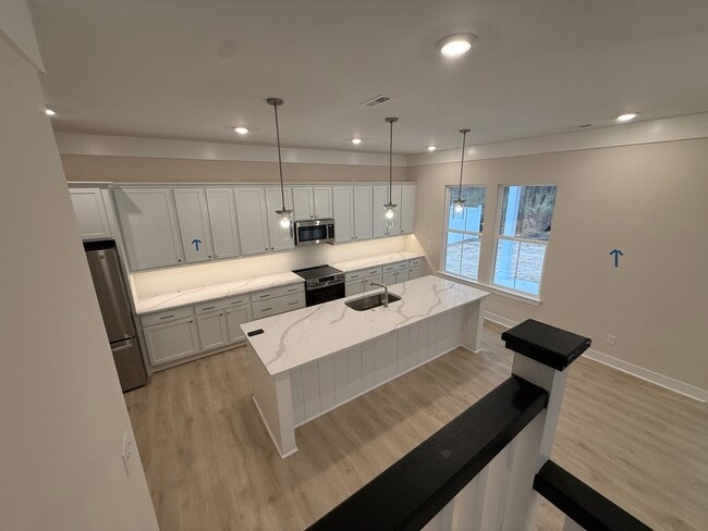 Building Photo - 2049 Burson Dr