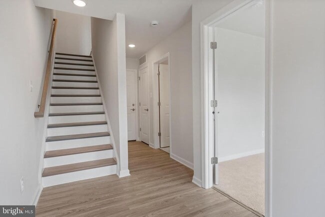 Building Photo - 12606 BRANCH HOLLOW Ln