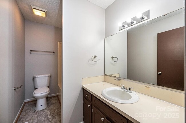 Building Photo - 1051 3rd St SE