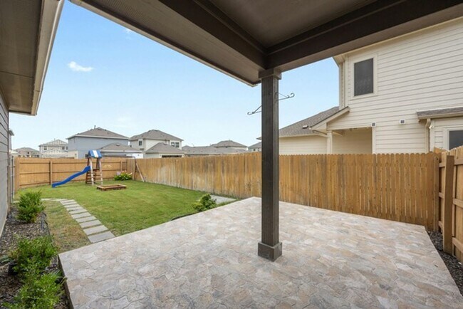 Building Photo - 8128 Daisy Cutter Crossing