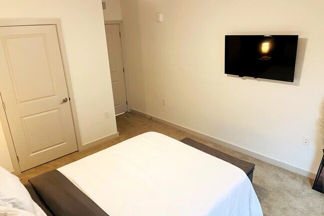 Building Photo - 14533 Star Water Rd