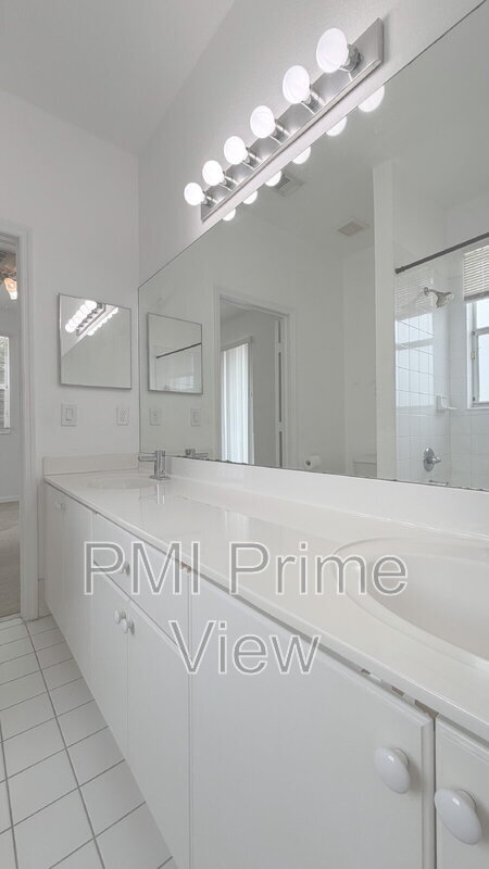 Building Photo - 8934 SW 153rd Ct