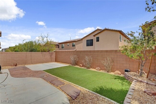 Building Photo - 864 Royal Amethyst Way