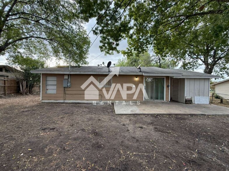 Building Photo - 6514 Mossledge Dr