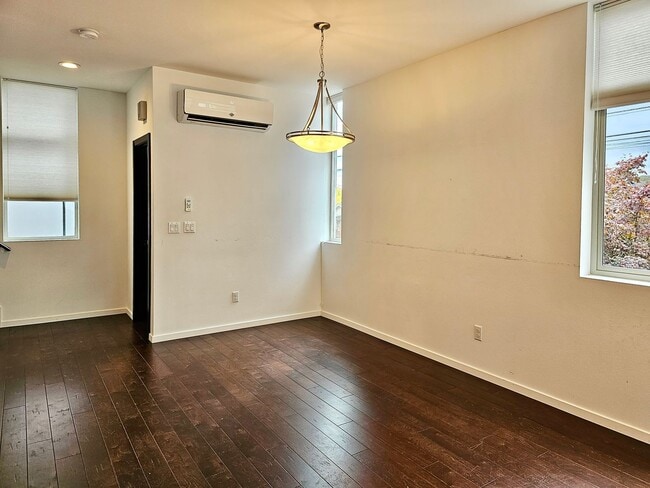 Building Photo - Great Home For Rent
