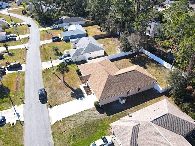 Building Photo - 48 Pennsylvania Ln