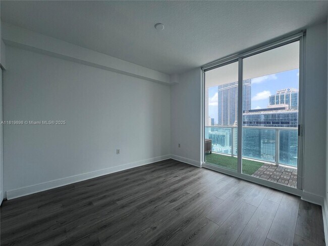 Building Photo - 1250 S Miami Ave