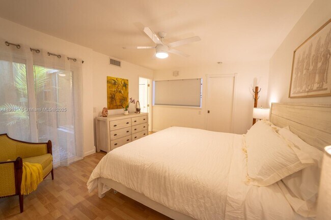 Building Photo - 1605 S US Hwy 1