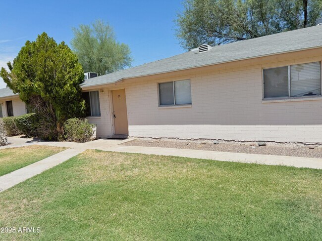 Building Photo - 1240 W Dunlap Ave