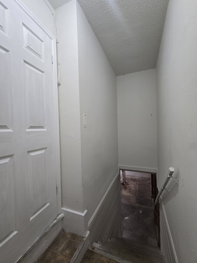 Building Photo - 1102 Dellrose