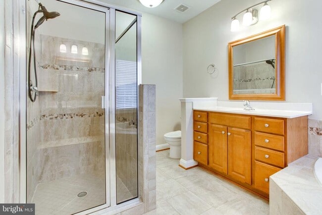 Building Photo - 16069 Pitner St