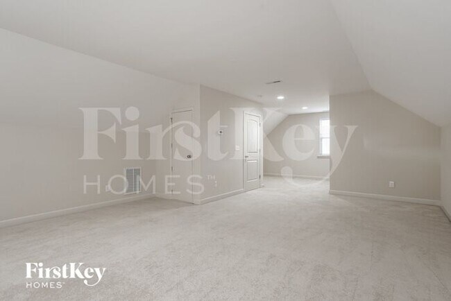 Building Photo - 148 Anderby Dr