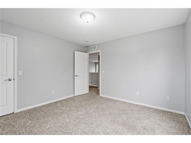 Building Photo - 2117 Vermillion Curve