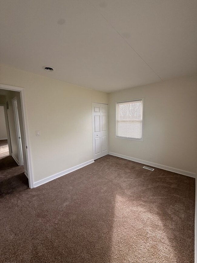 Building Photo - 2004 Wilmington Ave