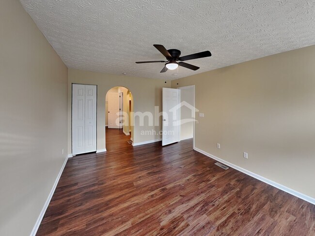 Building Photo - 167 Firestone Dr