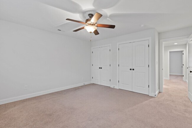 Building Photo - Welcome to Marsh Haven!