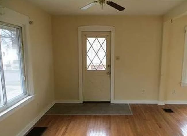Building Photo - 724 Cawood St