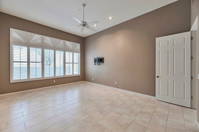 Building Photo - Stylish 2-Bedroom Home with Resort-Style A...