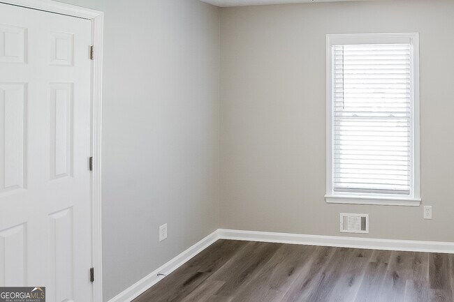 Building Photo - 87 Oak Landing Cir