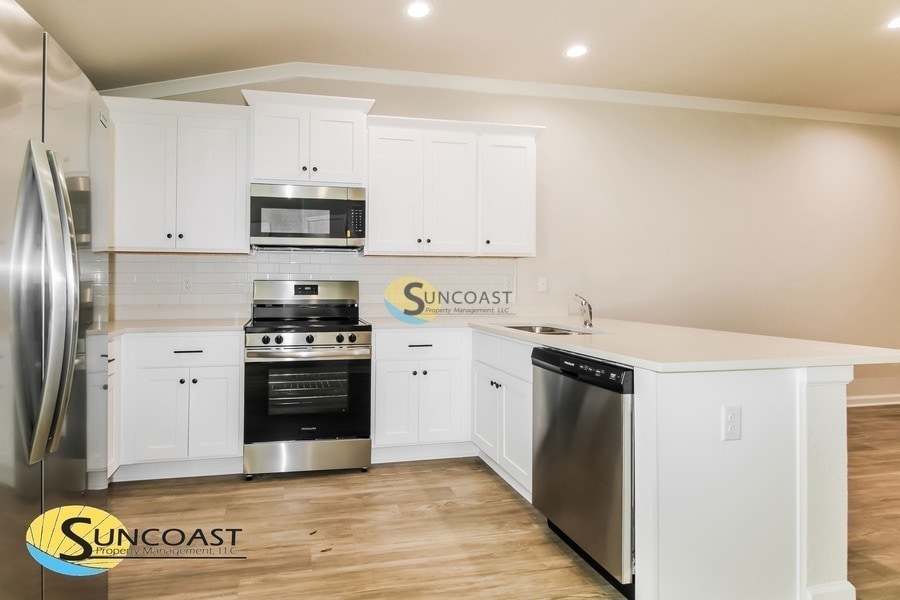 Building Photo - 5961 W Oak Park Blvd