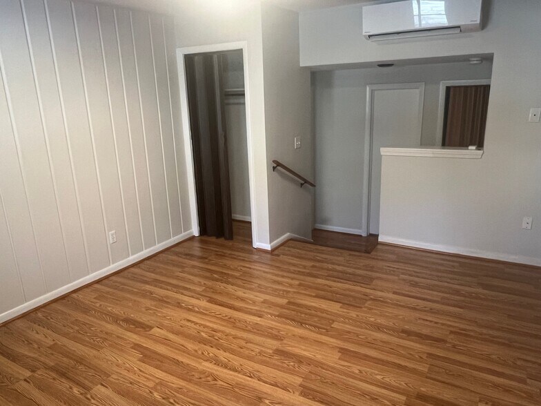 Living Room - 13707 Old National Pike