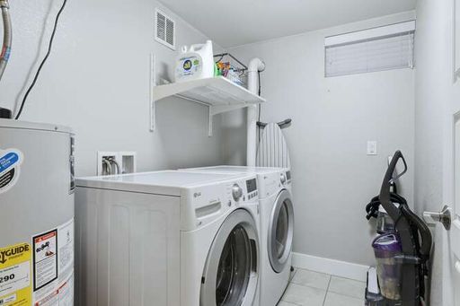 Building Photo - Beautiful 3 Bedroom Craftsman Bungalow Furnished or Unfurnished Available NOW!