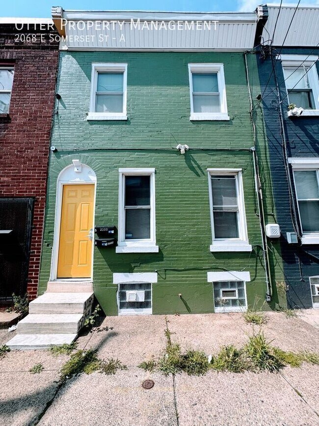 Building Photo - 2068 E Somerset St