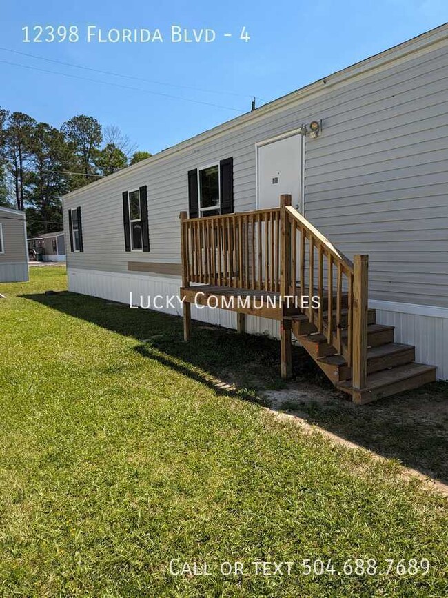 Primary Photo - 2018 Champion Mobile Home For Sale