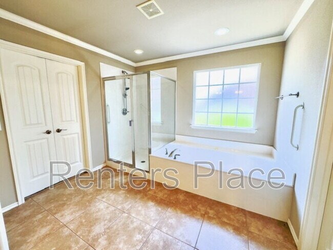 Building Photo - 12515 S Cedar Pl