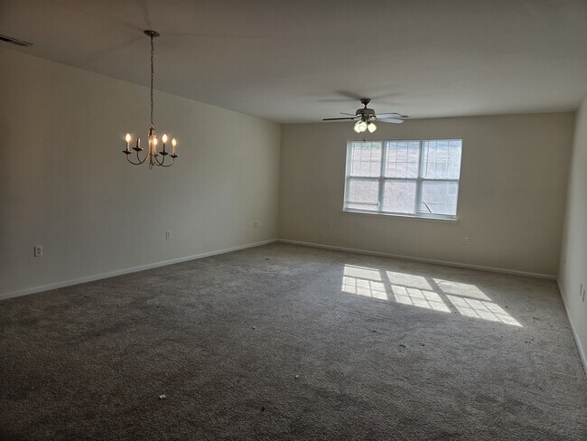 Building Photo - 2424 Chancery Ln