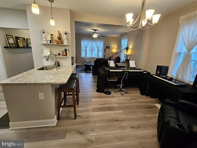 Building Photo - 404 W Wayne Ave