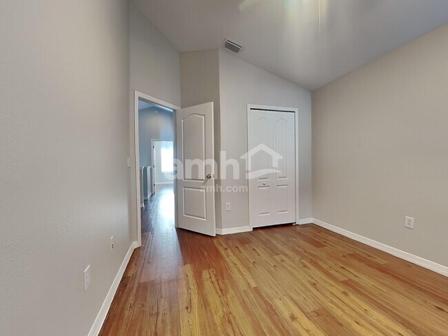 Building Photo - 9103 Crystal Commons Way