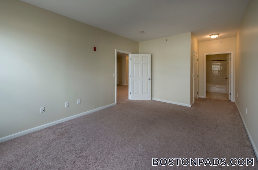 Building Photo - 311 Lowell St