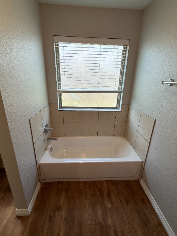 Building Photo - 7120 Echo Hill Dr