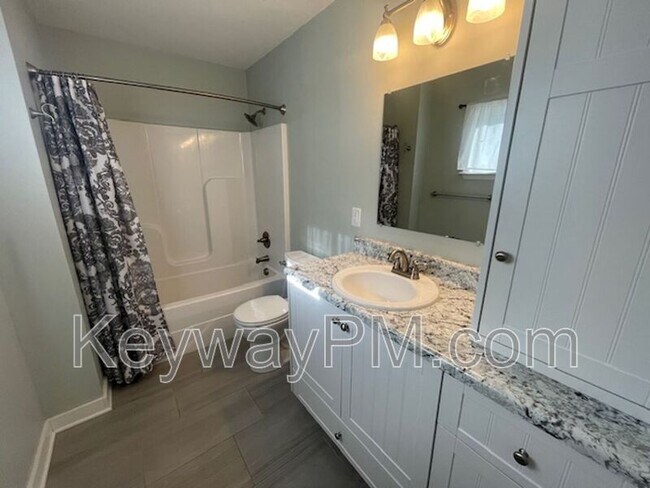 Building Photo - 506 Pershing Dr