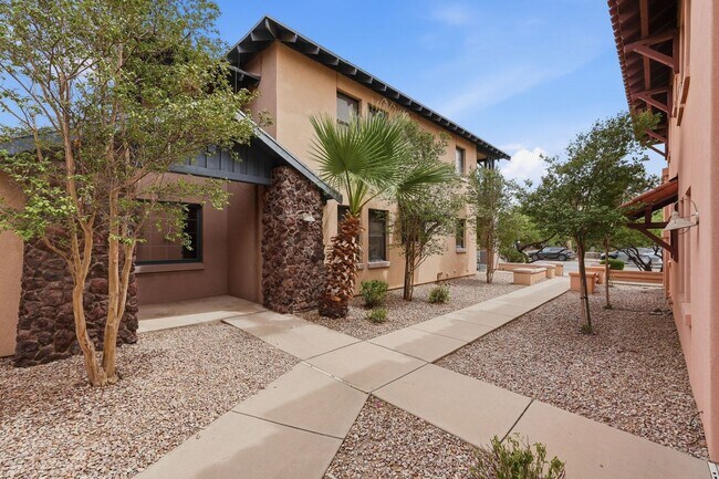 Building Photo - 630 Harvill Dr