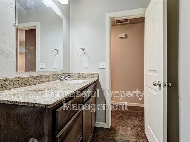 Building Photo - 4309 Edinburg Way