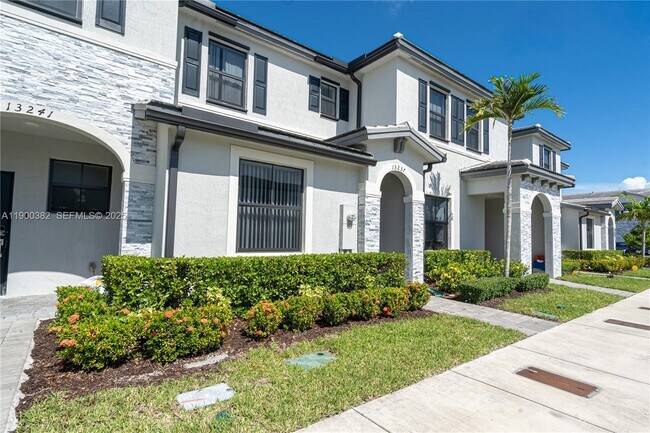 Building Photo - 13237 SW 286th Terrace