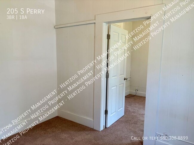 Building Photo - 205 S Perry-