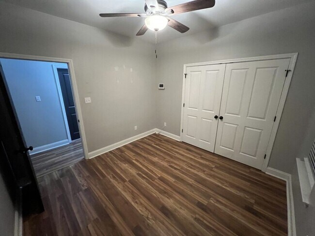 Building Photo - Must See! 2 BR 2 BA condominium located in coveted Juban Courts